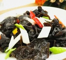 Stir-fried Beef with Wood Ear Mushrooms