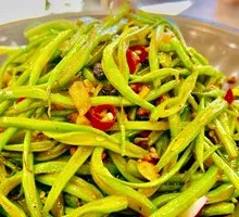 Braised Tofu Noodles in Clay Pot