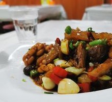 Braised Beef Tendon with Flower Mushrooms
