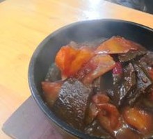 Stoneware Tomato Beef (Small Portion)