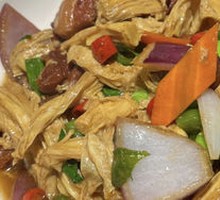 Braised Pork with Tofu Skin