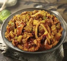 酱香鱼排炒米粉