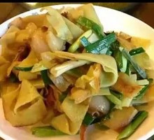 Egg Stir-fried Tofu Noodles