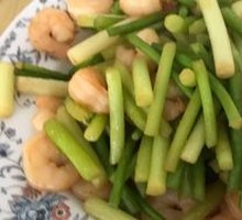 Stir-fried Shrimp with Garlic Shoots