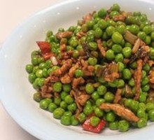 Sweet Bean and Shredded Pork Stir-Fry