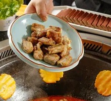 Smoked Chicken and Spare Ribs in a Medium Pot