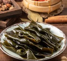 Braised Kelp Knots with Spiced Flavor