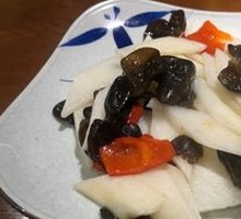 Bamboo Shoot and Black Fungus Stir-fry