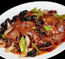 Stir-Fried Beef with Spicy Sauce