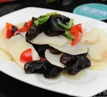 Black fungus stir-fried with yam