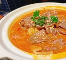 Old Jar Pickled Vegetable and Fresh Beef Hot Pot