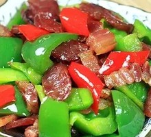 Green Pepper Stir-fried with Preserved Meat