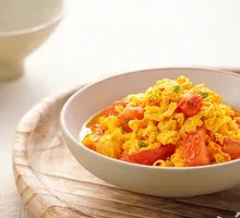 Scrambled Eggs with Tomatoes