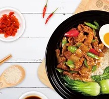 Spicy Pork and Pepper Clay Pot Rice