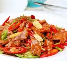 Stir-Fried Beef with Yellow Onion