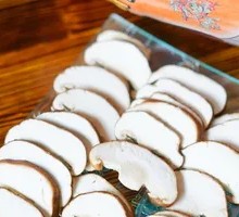 Sliced Shiitake Mushrooms