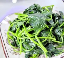 Stir-fried Sweet Potato Vine Tips