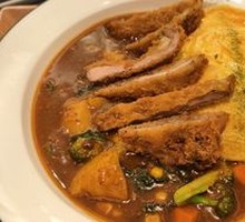 炸猪排风暴芝士咖喱蛋包饭