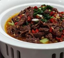 Stir-Fried Beef with Yellow Onion