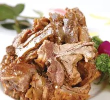 Sauce-Flavored Beef Bones