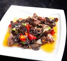 Black Mushroom Stir-Fry with Pork