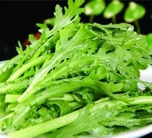 Chinese chrysanthemum greens