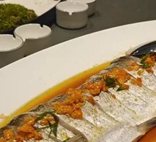 Steamed Big White Catfish with Yellow贡 Pepper