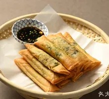 Water Chestnut and Spring Onion Spring Rolls