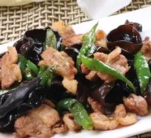 Wood Ear Mushroom and Pork Slices