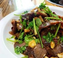 Stir-Fried Beef with Spicy Sauce