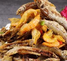 Dry-Fried Small Catfish