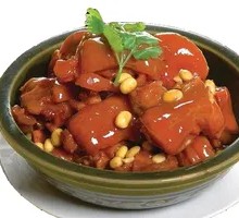 Braised Pork Trotter with Soybeans