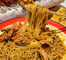Flavorful Crab Leg Noodles