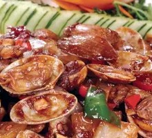 Sauce-Braised Clams