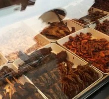Sauce-Flavored Duck Neck Bones