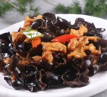 Stir-Fried Pork Slices with Wood Ear Mushrooms