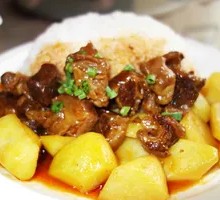 Black Pepper Beef Rice Bowl