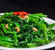 Garlic Stir-Fried Water Spinach