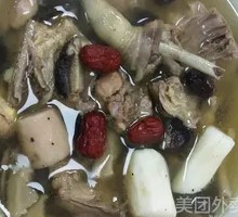 Dried Mushroom Chicken Soup