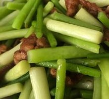 Stir-fried Garlic Shoots with Pork
