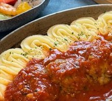 Russian Meat Patties with Mashed Potatoes