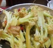 Spicy Stir-Fried Organic Cauliflower