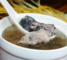 Black Chicken and Kidney Bean Soup