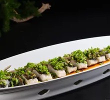 Steamed Big Head Carp with Fresh Chilies