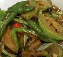 Stir-Fried Eggplant with Green Pepper