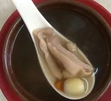 Lotus Seed and Pig Stomach Soup
