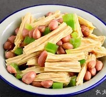 Fried Tofu Skin with Peanut and Fried Tofu Cubes
