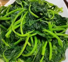 Stir-fried Sweet Potato Vine Tips
