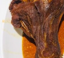 Hand-grabbed Pork Shank