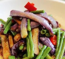 Stir-fried long beans with eggplant